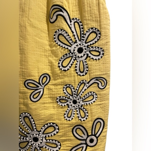 Yellow Sleeveless Spaghetti Strap Mini Dress Floral Beaded Pattern Size 8 - Picture 2 of 5